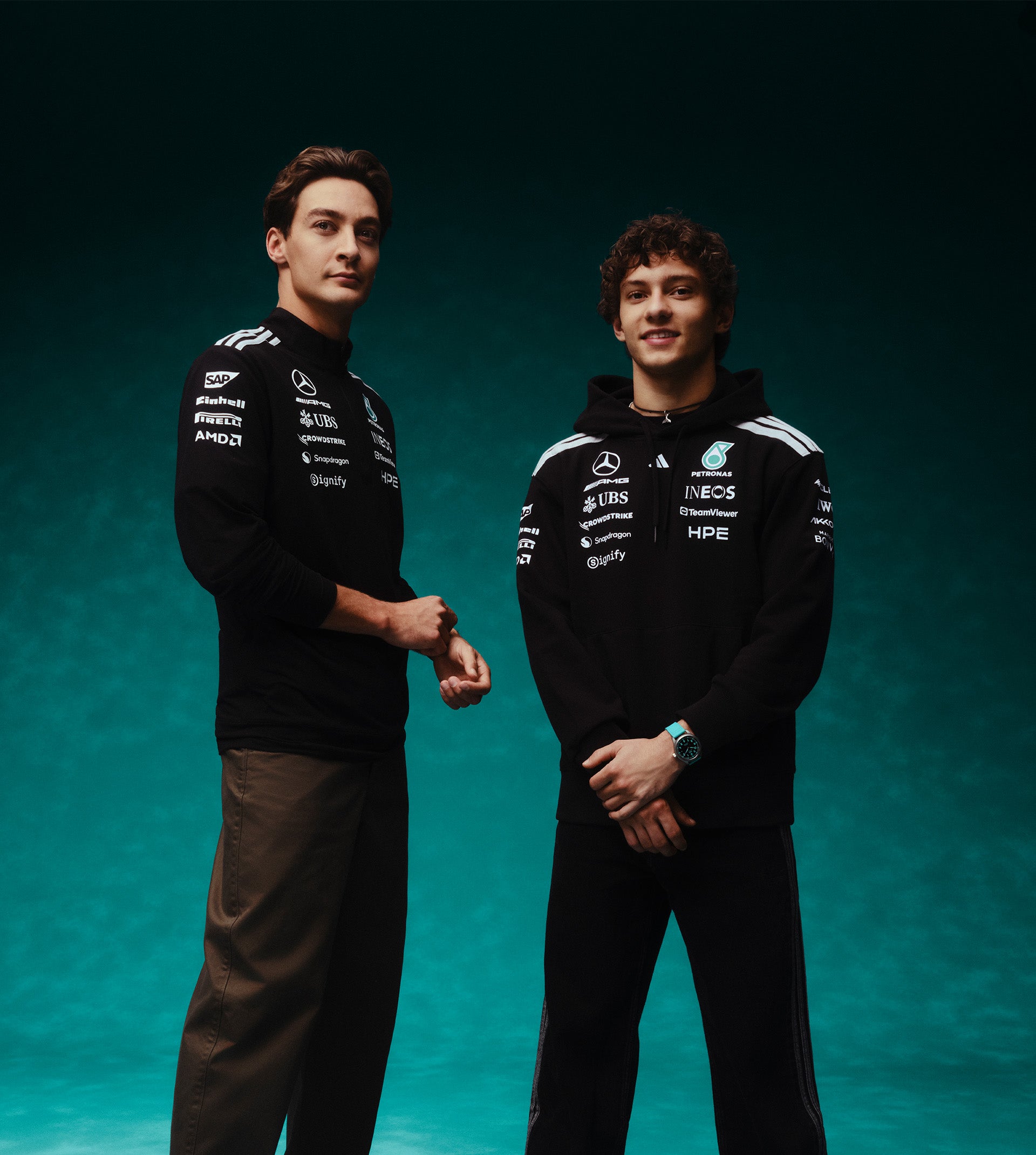 Official Mercedes-AMG PETRONAS F1 Team collections - Shop Mercedes