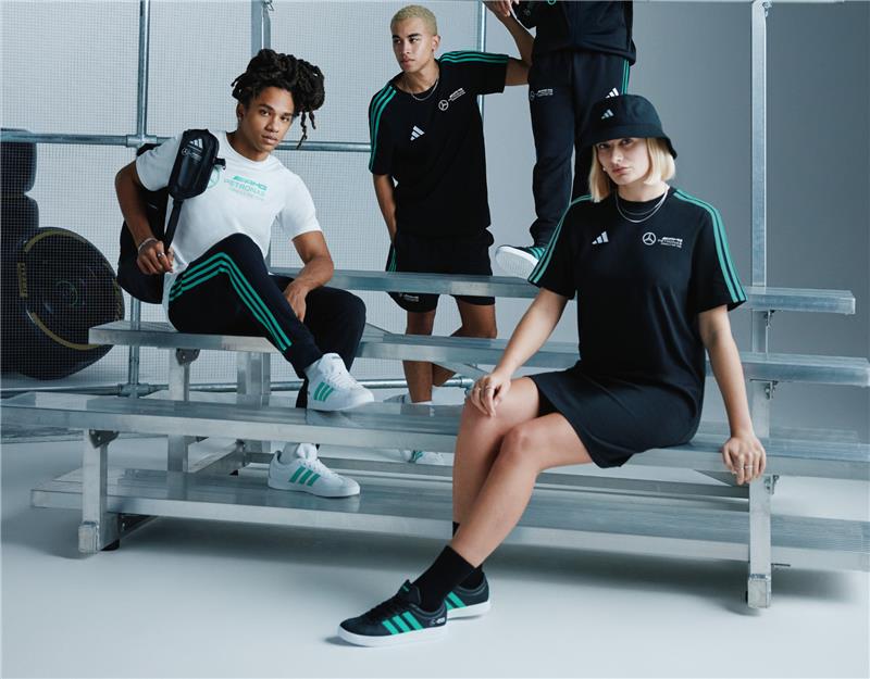 Official Mercedes-AMG PETRONAS F1 Team collections - Shop Mercedes ...