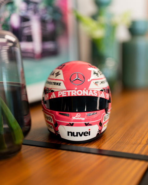 custom motorcycle helmets miami George Russell 2025 Mini Bell Helmet Replica 1:2 8059969 no360 Icon White Size 3XL COLOR:CORSA RED