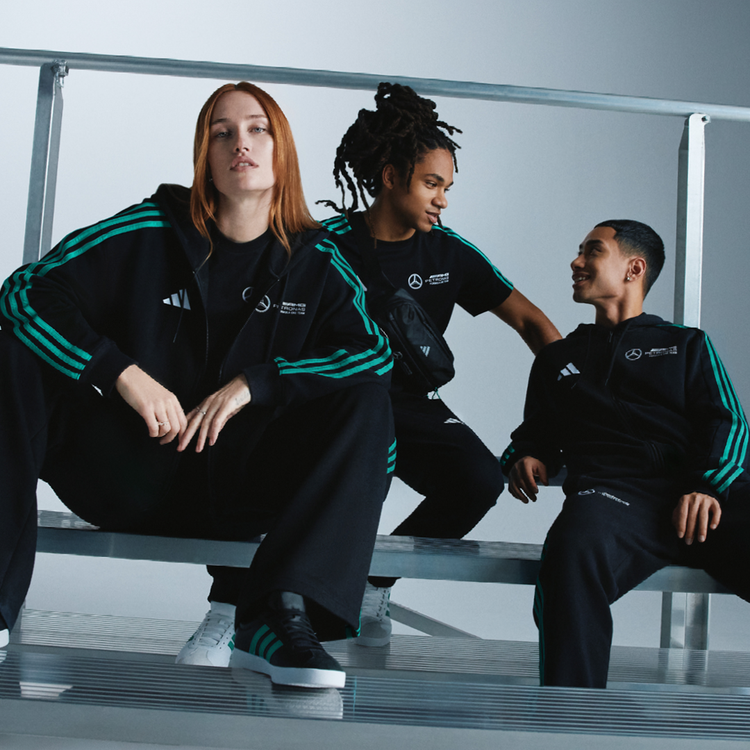 Official Mercedes-AMG PETRONAS F1 Team collections - Shop Mercedes ...