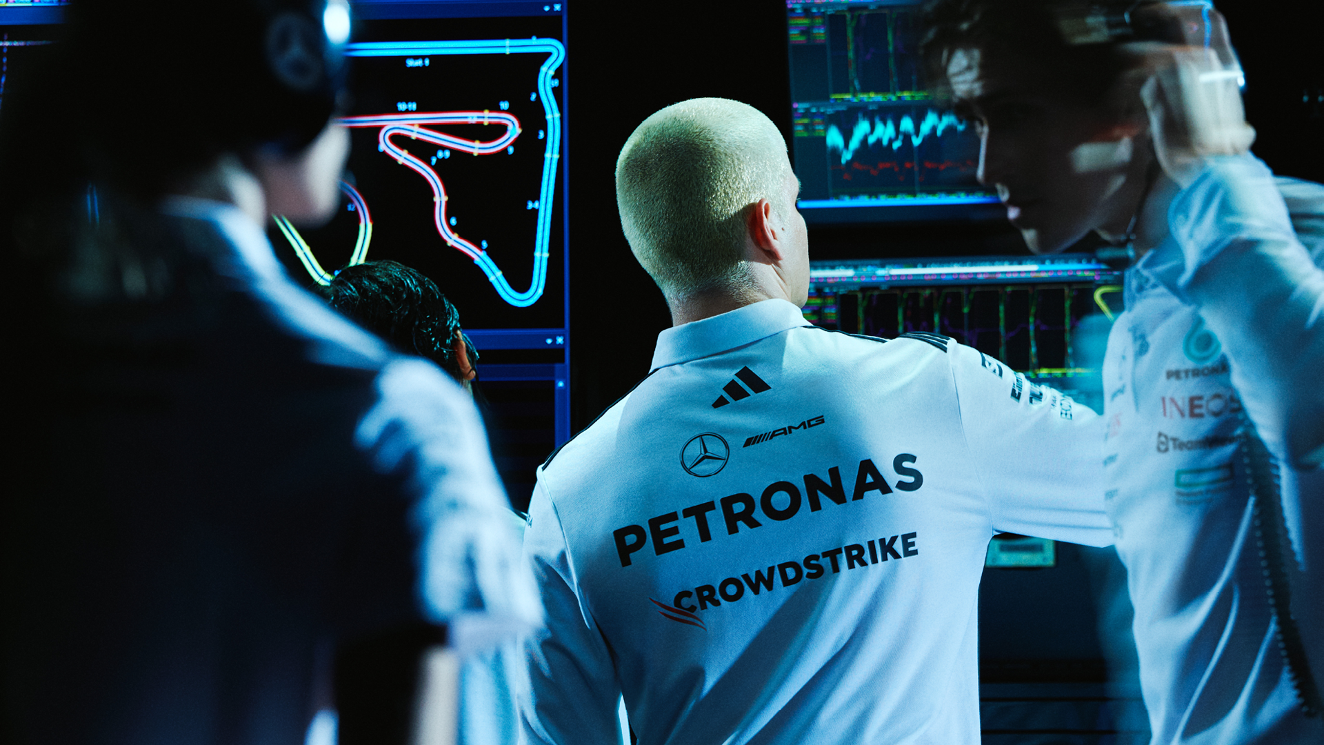 Official Mercedes-AMG PETRONAS F1 Team Store