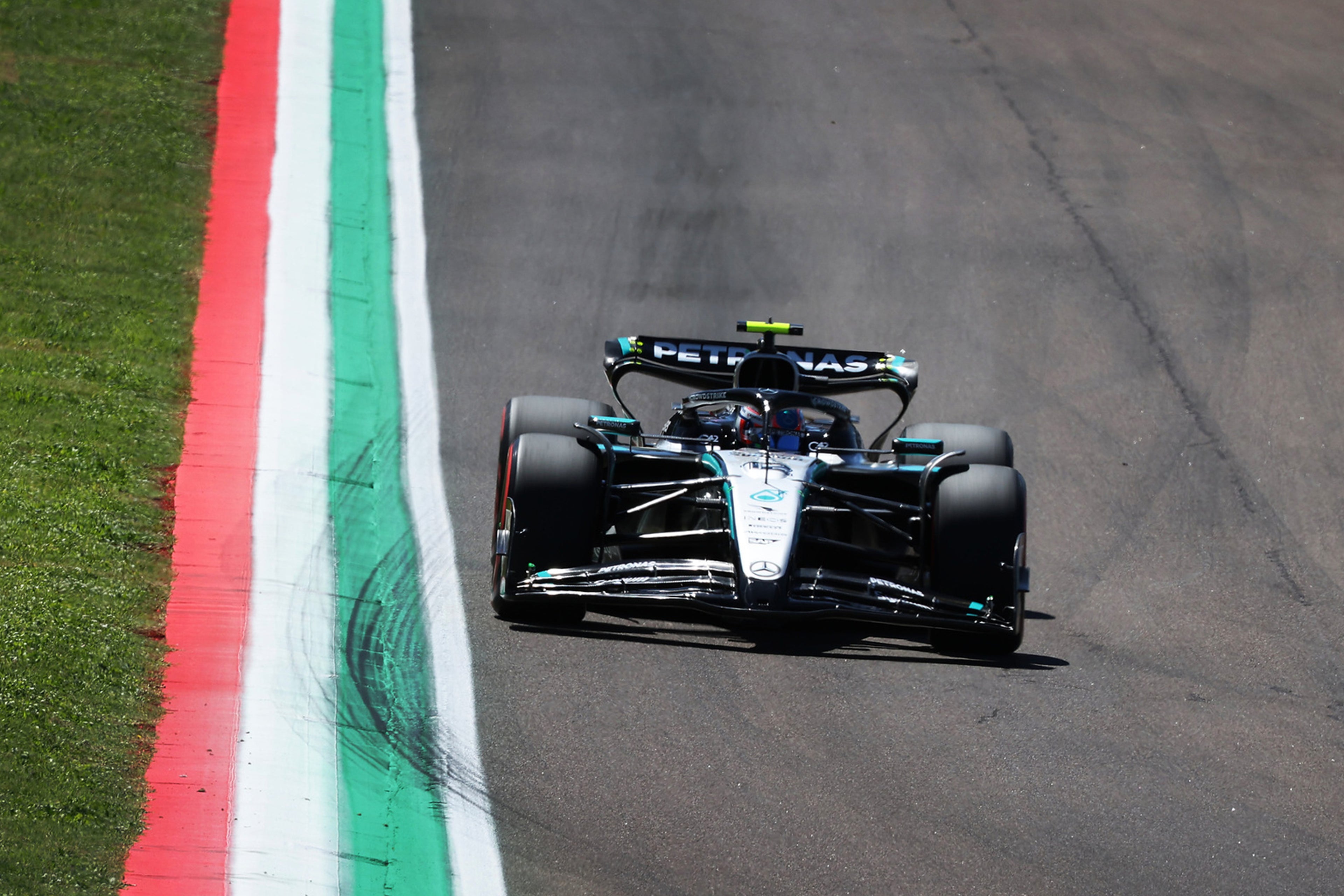 Official Mercedes-AMG PETRONAS F1 Team Store