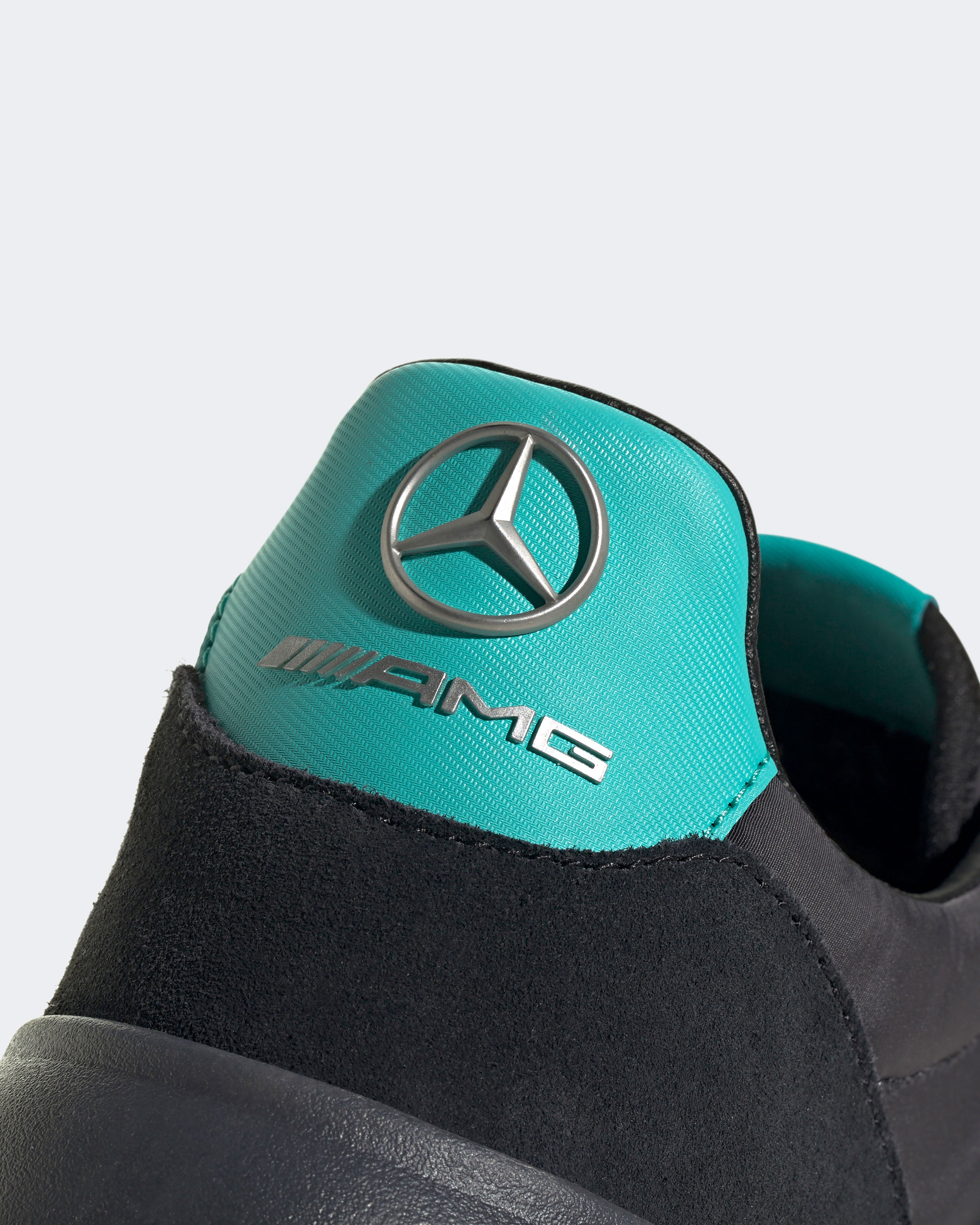 主役級【adidas】AMG Mercedes Barreda Decode スニーカー adidas Mercedes - AMG Petronas Formula One Team Barreda