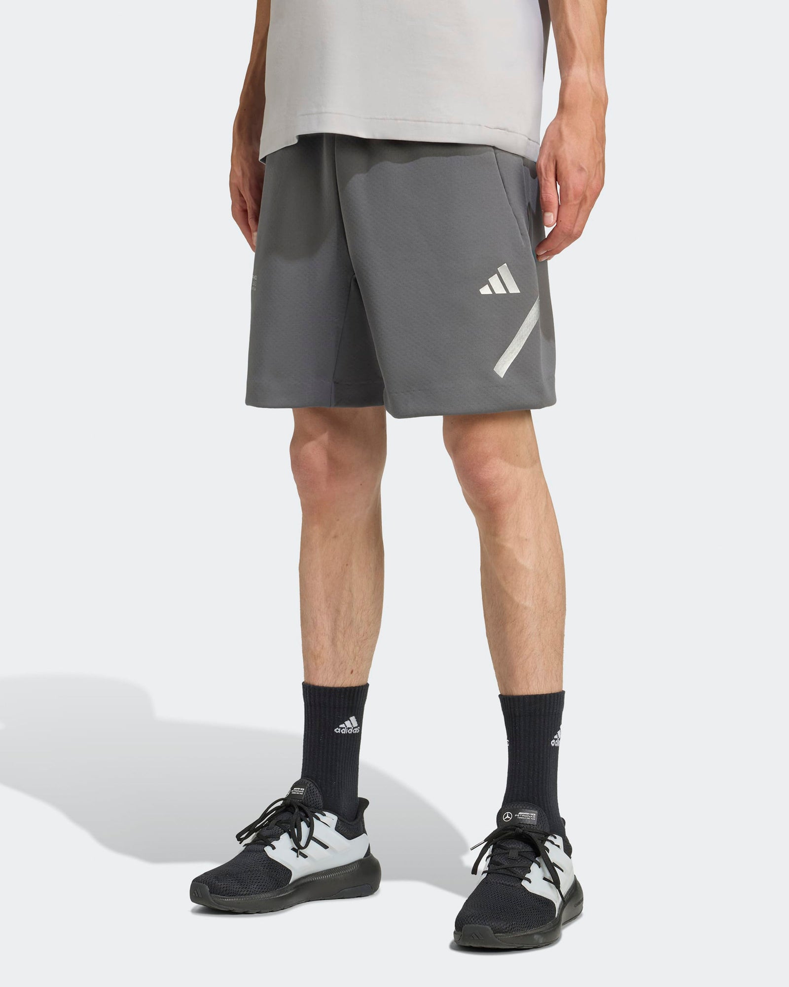 This Model is 6'2'' and wears size M