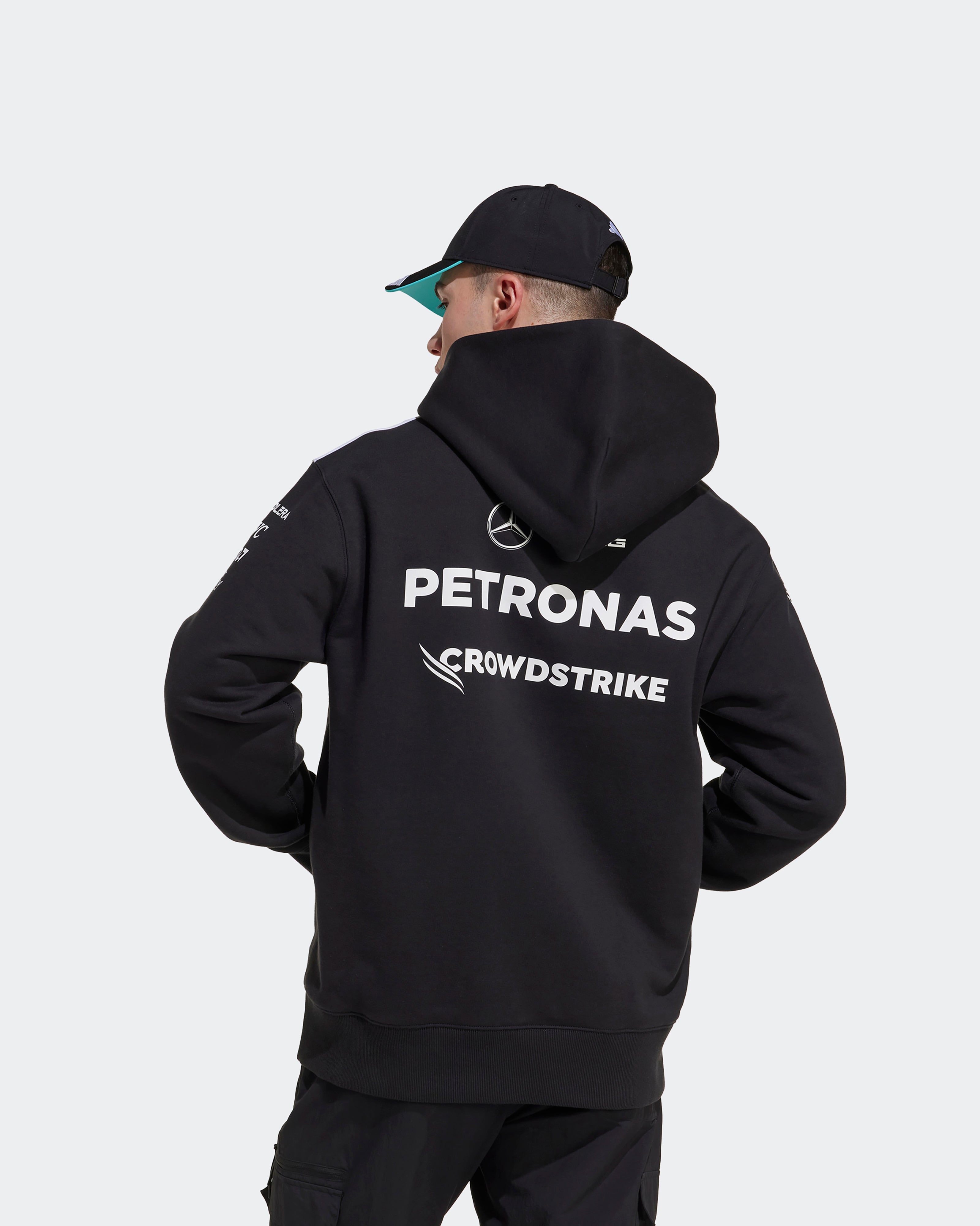 Mens 2025 Team Hoody Black | Official Mercedes-AMG PETRONAS F1