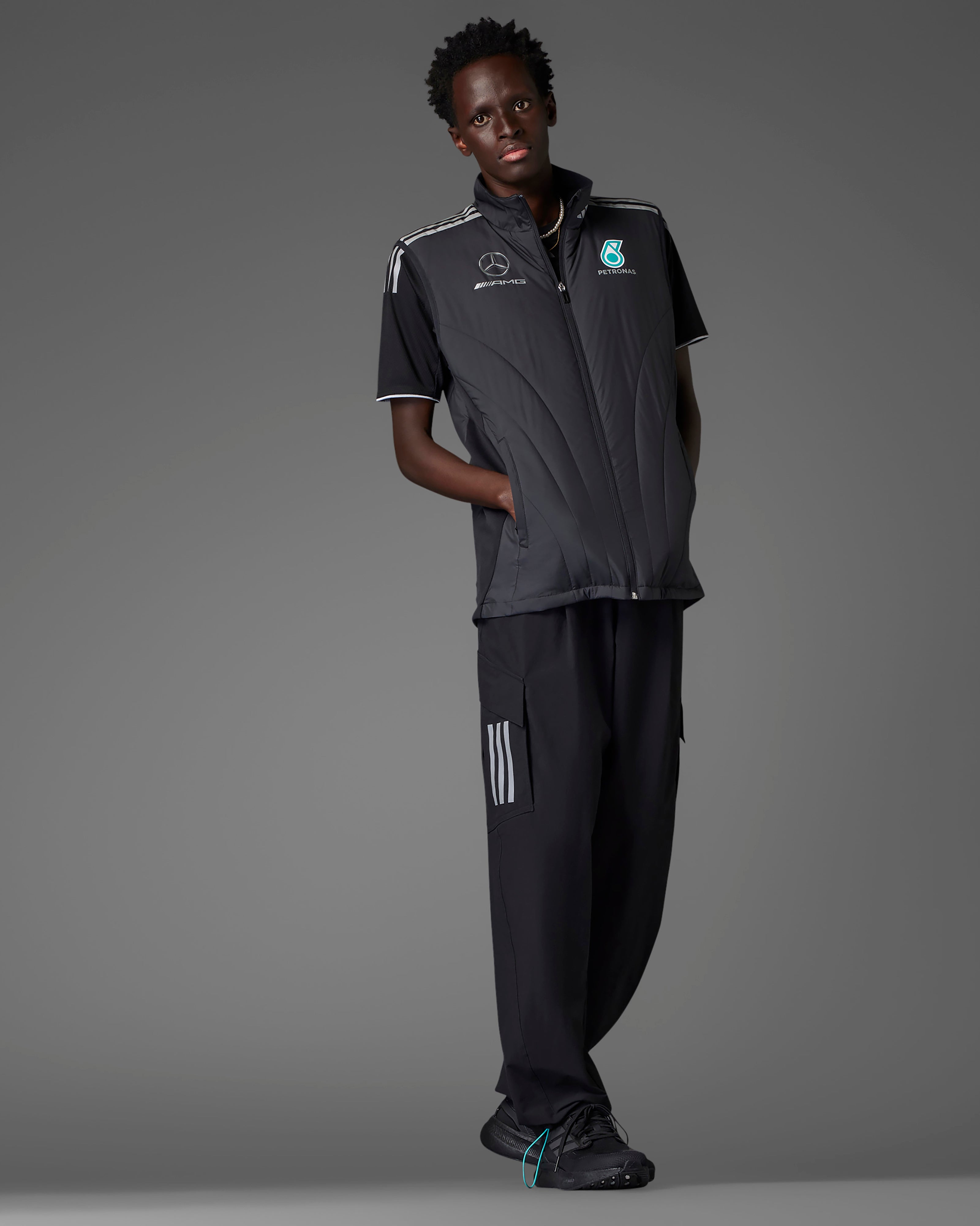 Mens 2025 Mechanics Vest Black | Official Mercedes-AMG PETRONAS F1