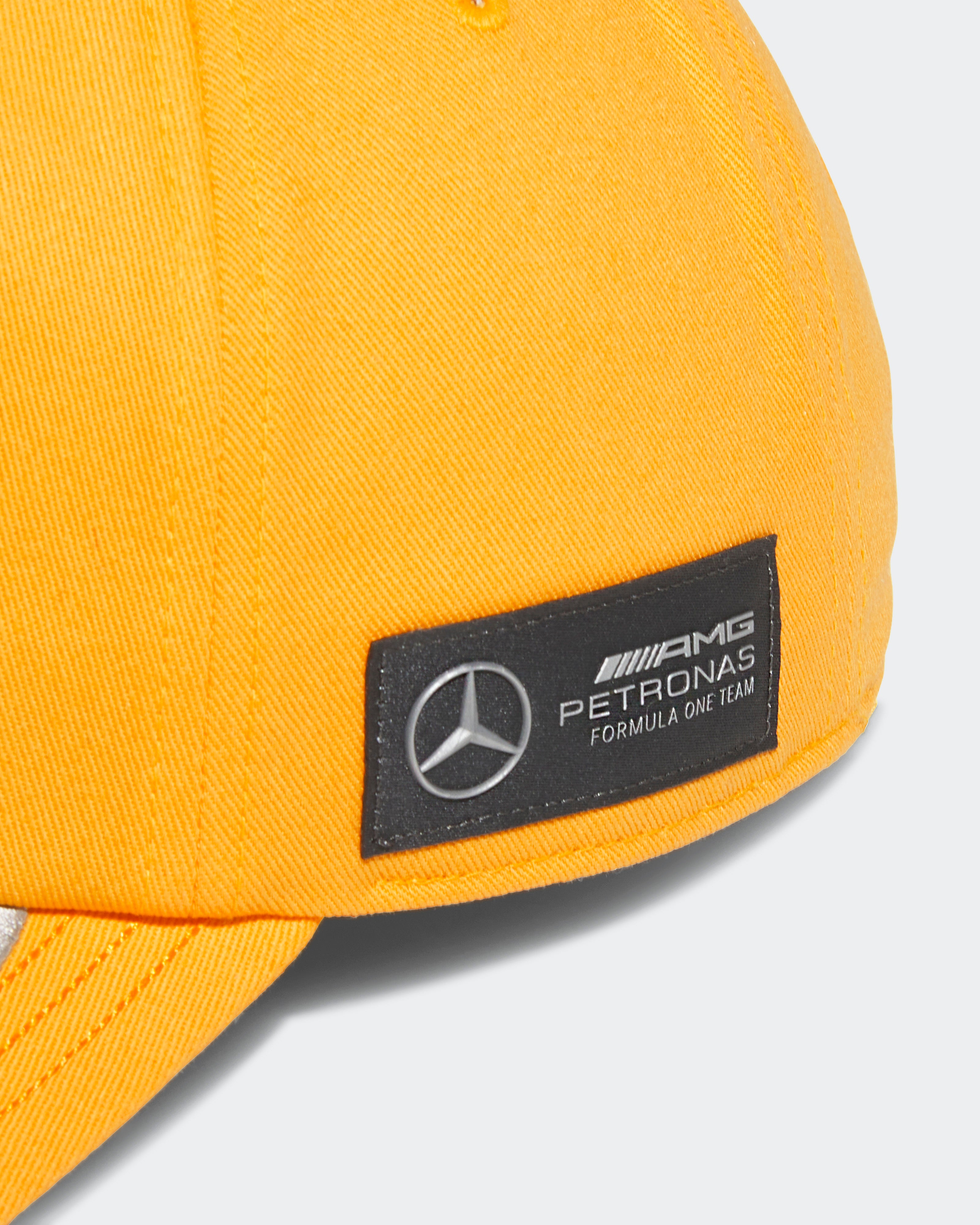 adidas para Bad Bunny x Mercedes-AMG F1 Racing Cap Gold | Official