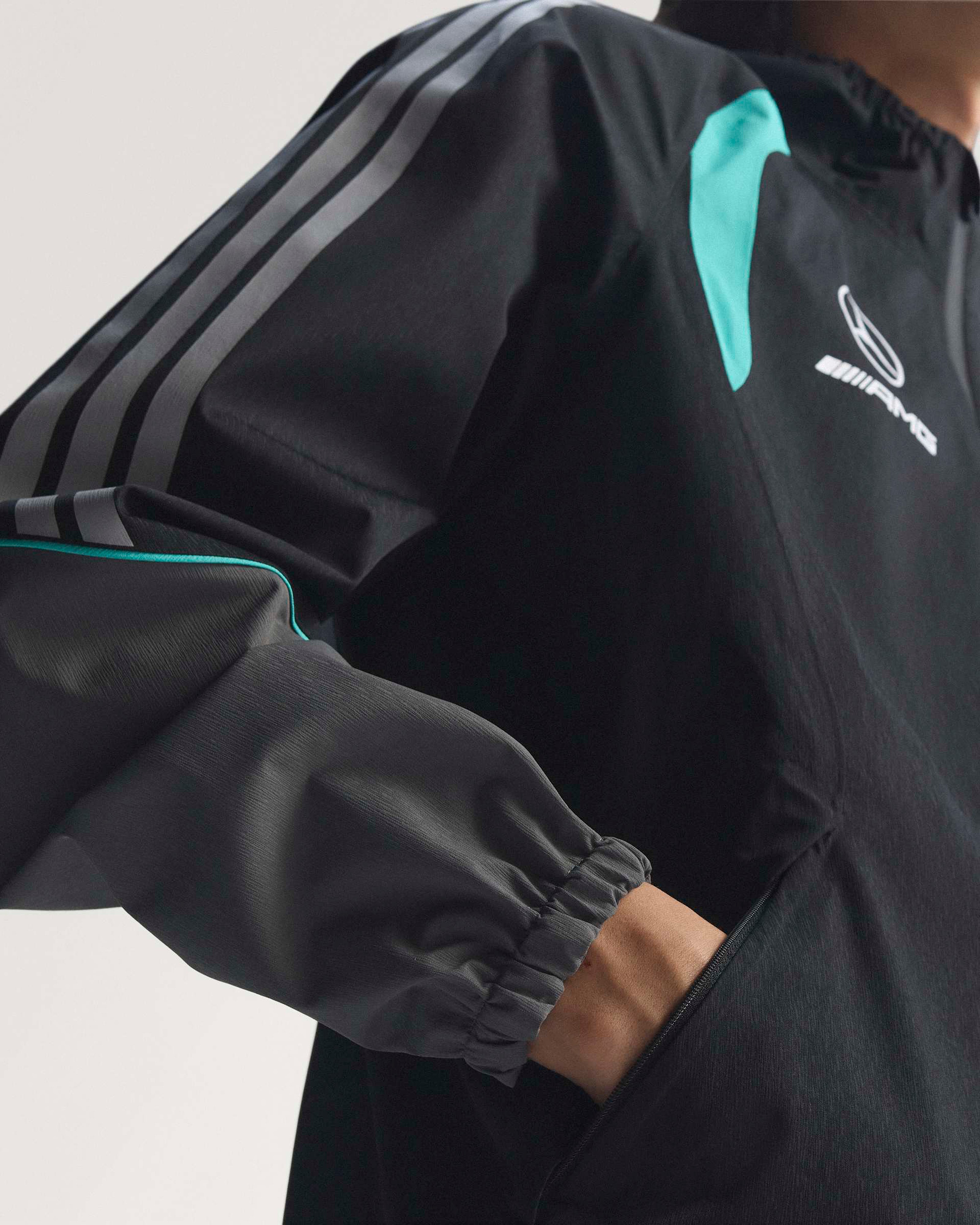 2026 Men's Mechanics Rain Jacket Black | Mercedes-AMG PETRONAS F1