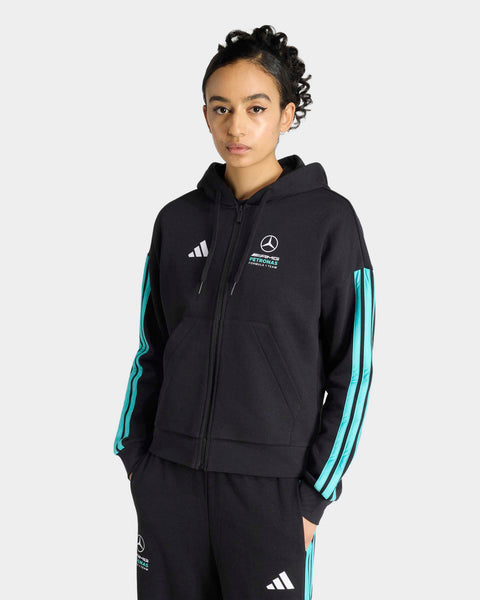 KE5929_2_APPAREL_On_Model_Stan
