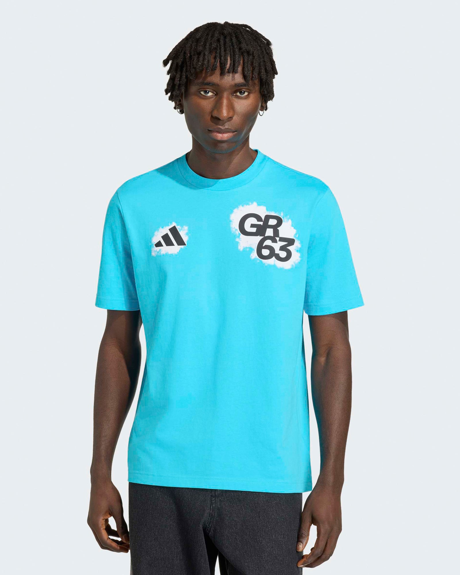 This Model is 6'0'' and wears size M