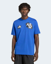 This Model is 6'0'' and wears size M