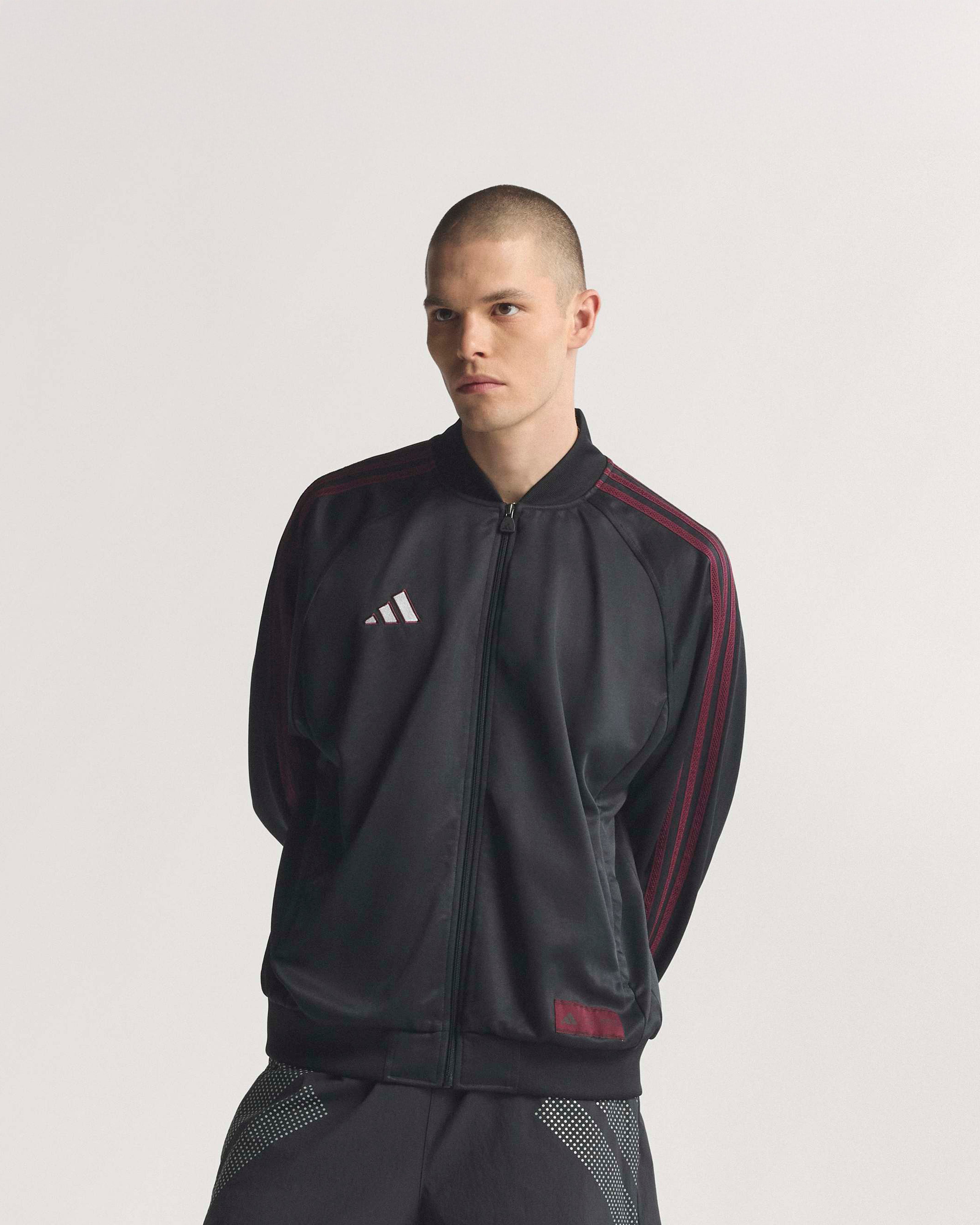 Mens Las Vegas Track Top Black | Official Mercedes-AMG PETRONAS F1