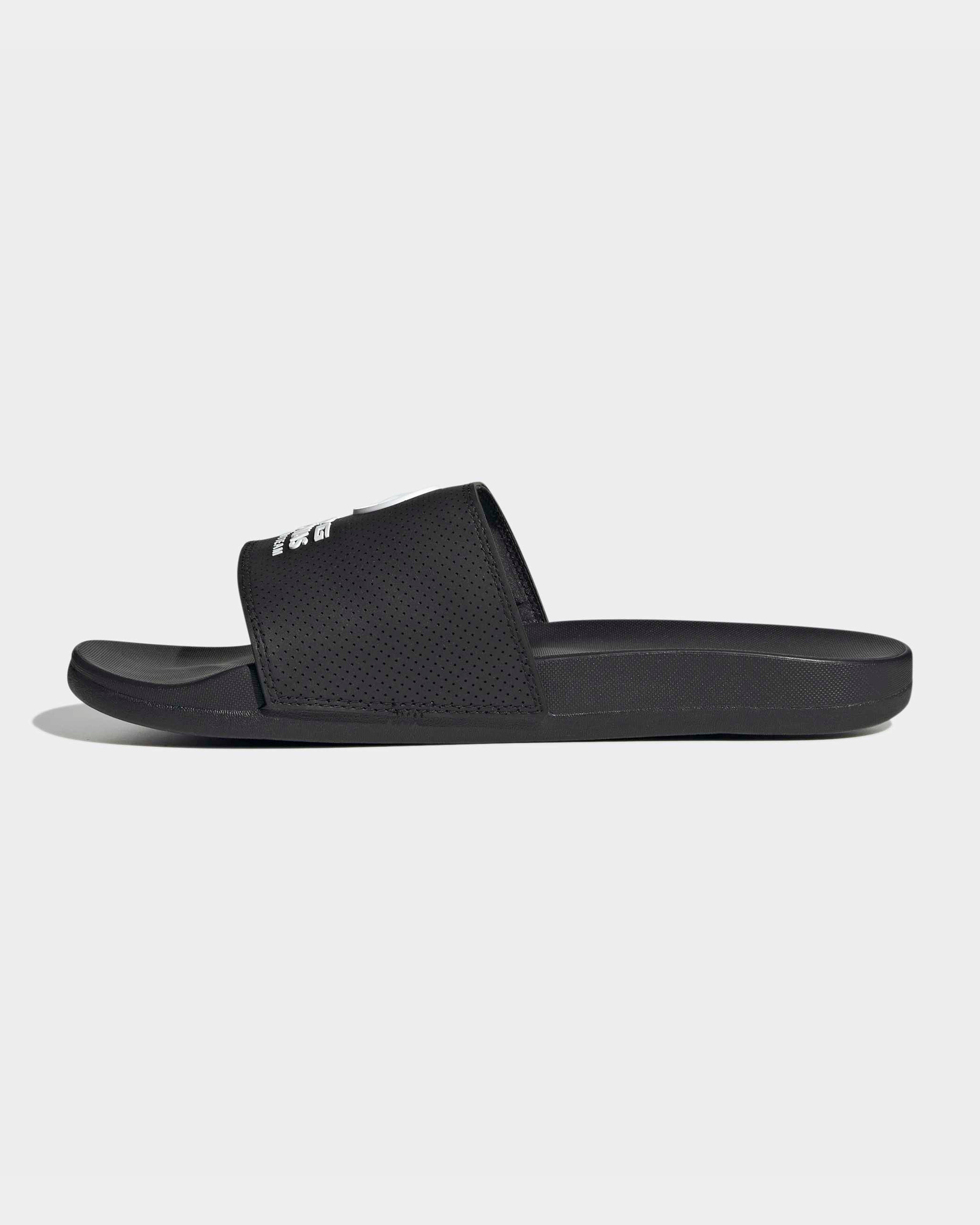 ベンツ　 Adilette ブラック AMG PETRONAS　新品 2026 Adilette Comfort Slides - Black | Mercedes-AMG PETRONAS F1