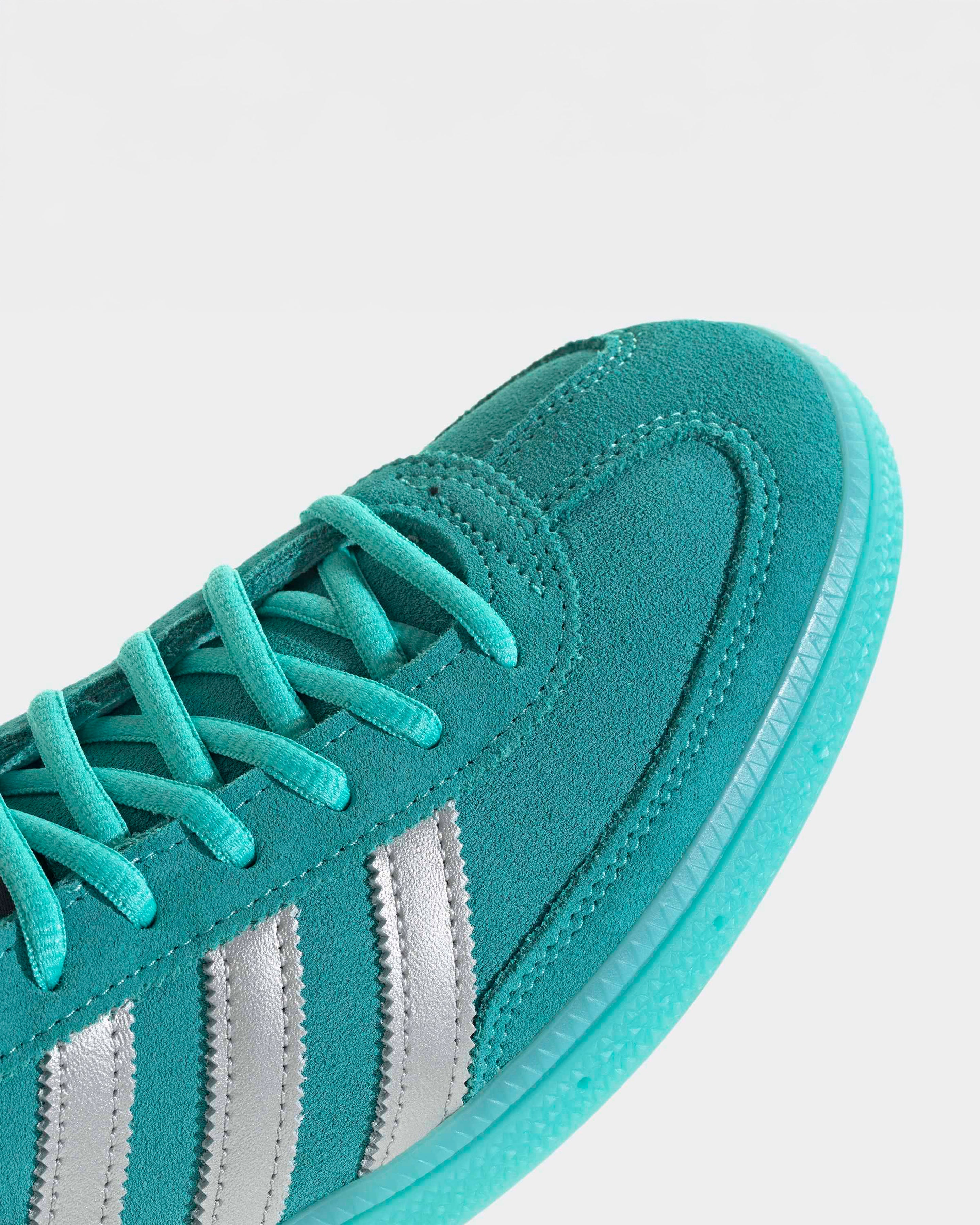 adidas gazelle silver green womens Mercedes-AMG F1 x adidas Handball Spezial Men's Shoes - Teal | Official  Store