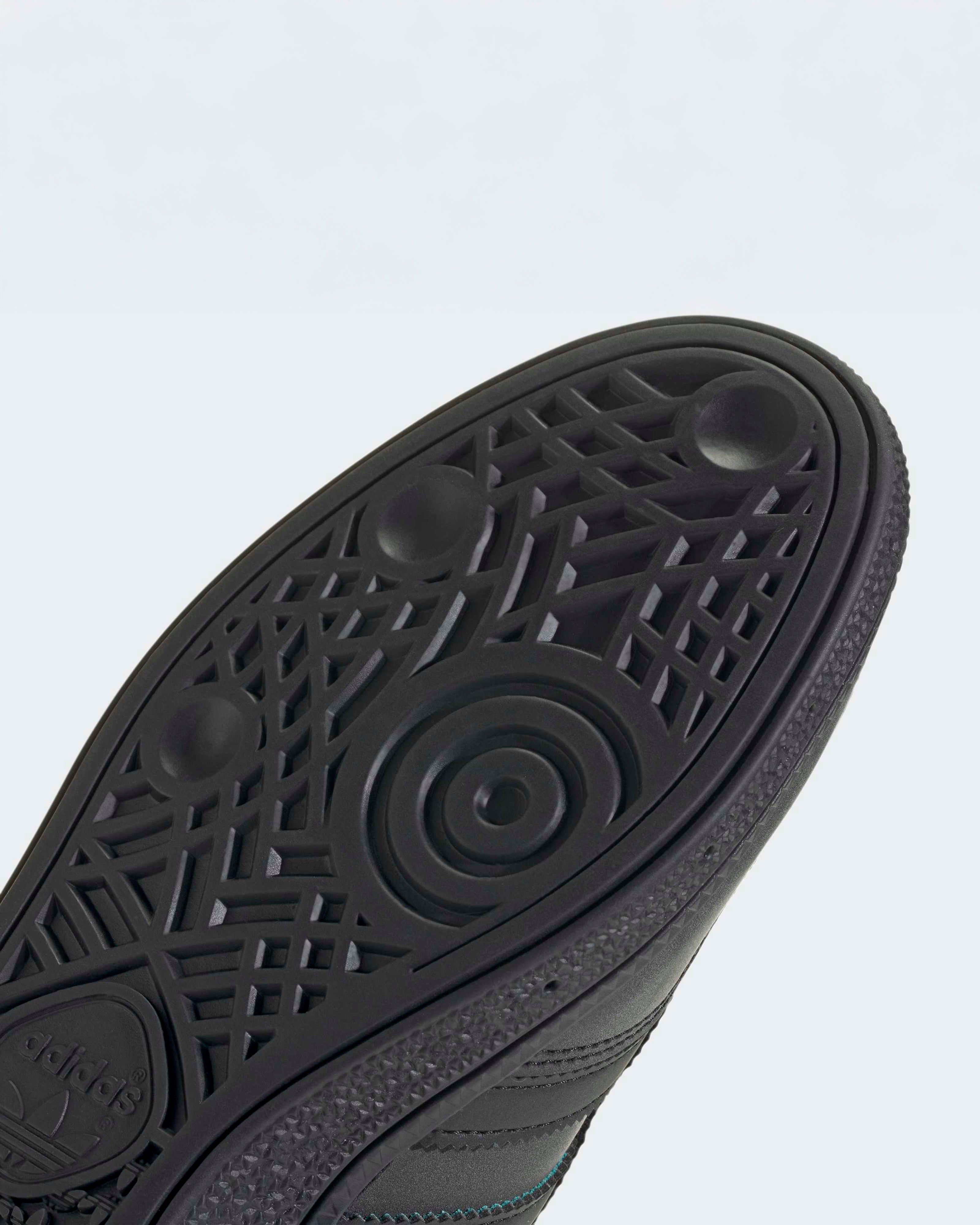 Men's Mercedes-AMG PETRONAS F1 x adidas Handball Spezial Shoes