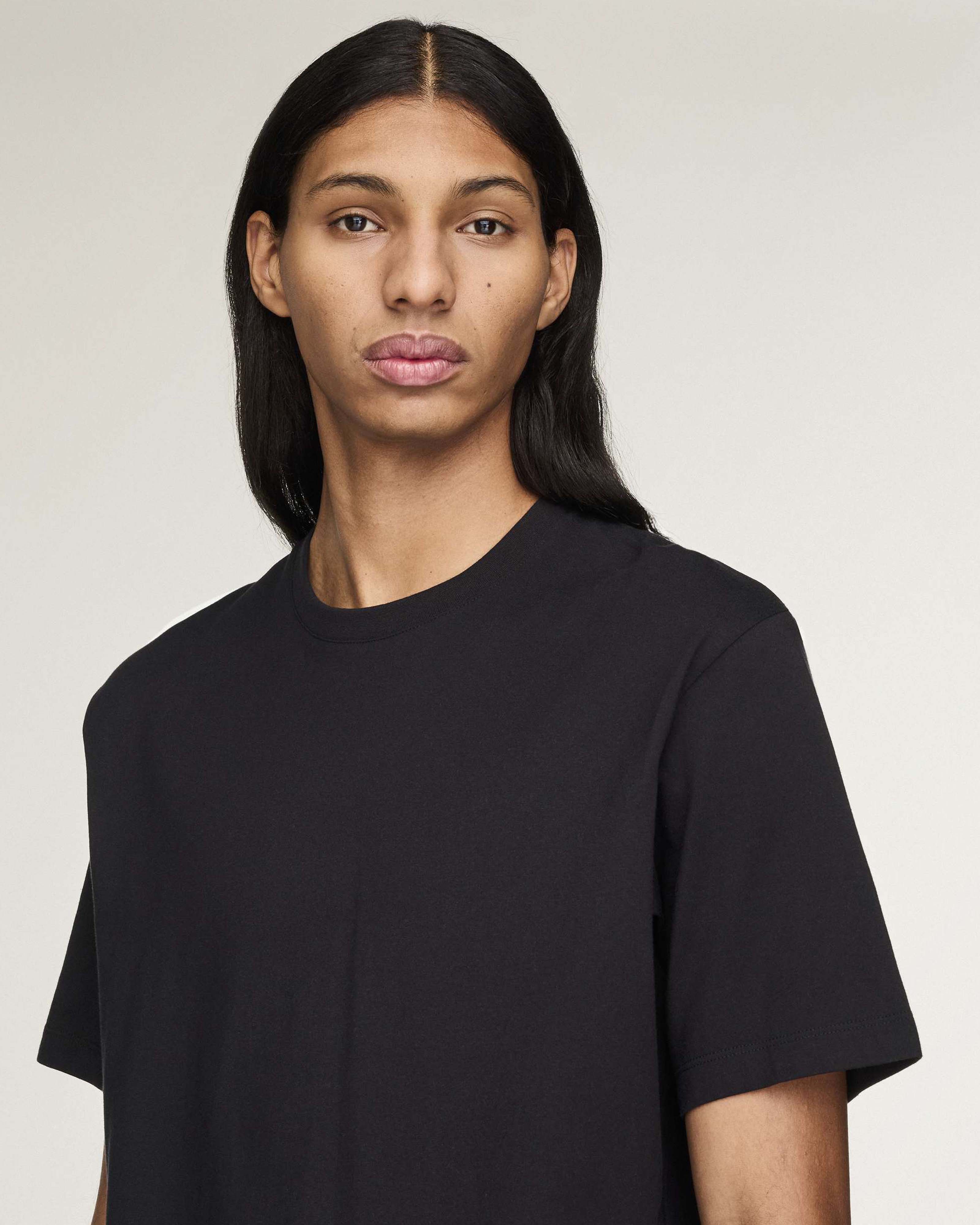 Y-3 Logo Short-Sleeve T-shirt - Black (2026) | Mercedes-AMG
