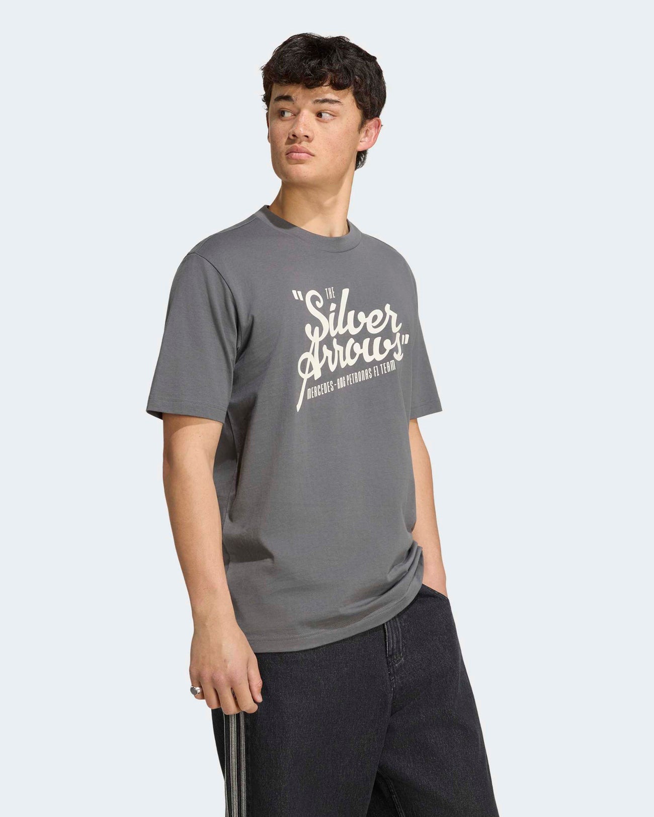 This model is 6'1'' and wears size M