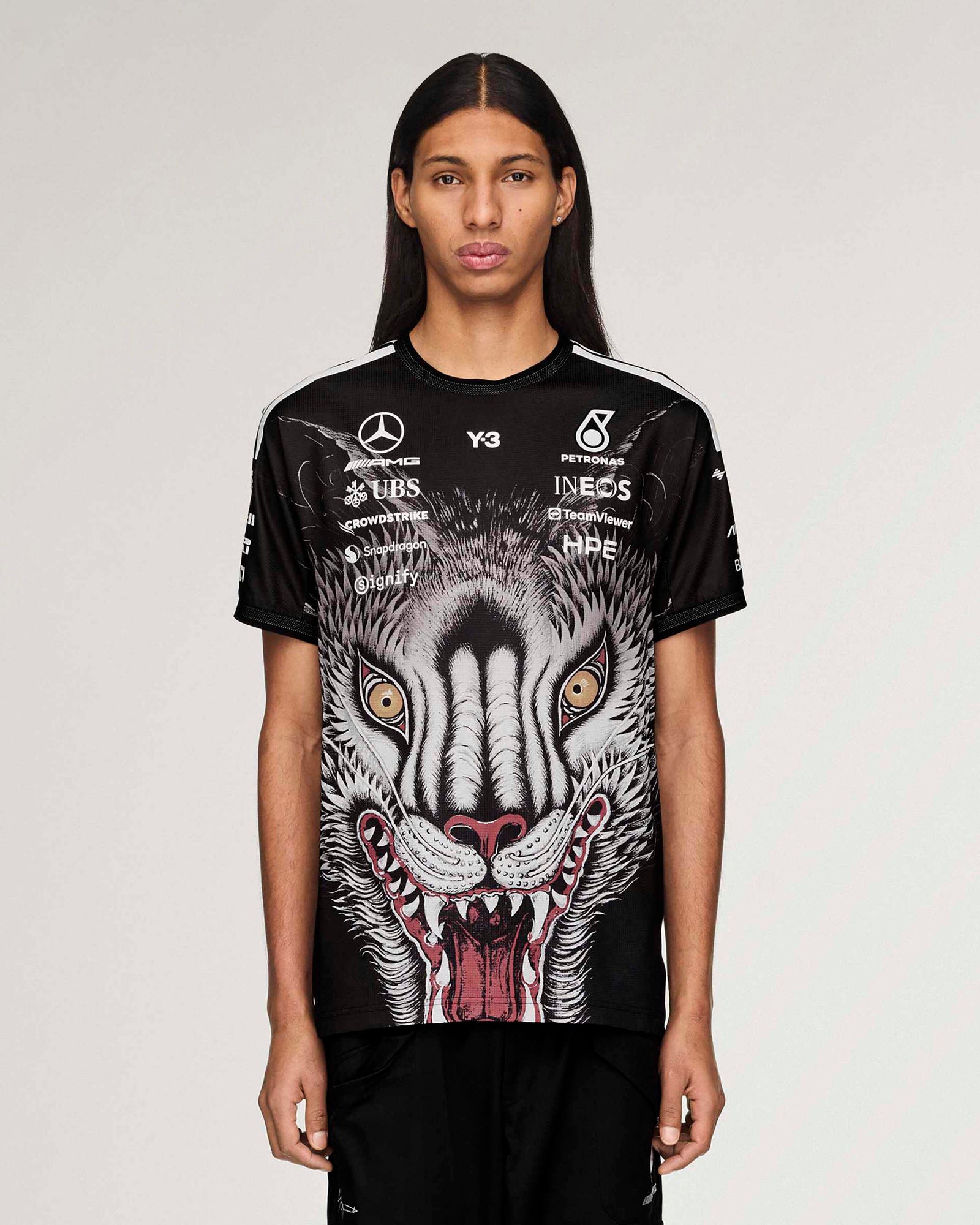 This Model is 6'2'' and wears size M