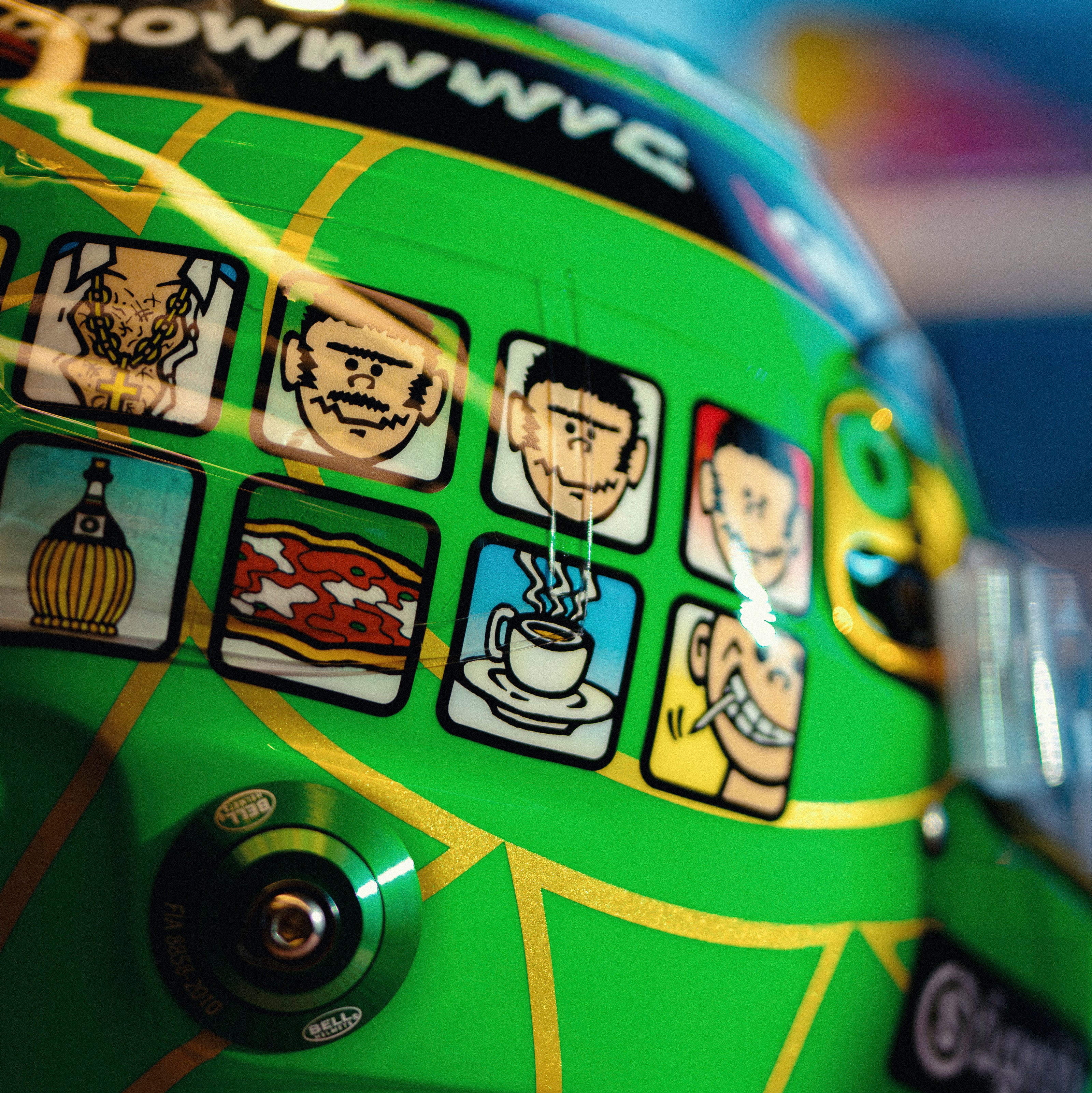 Kimi Antonelli 2026 Monza Mini Bell Helmet Replica 1:2