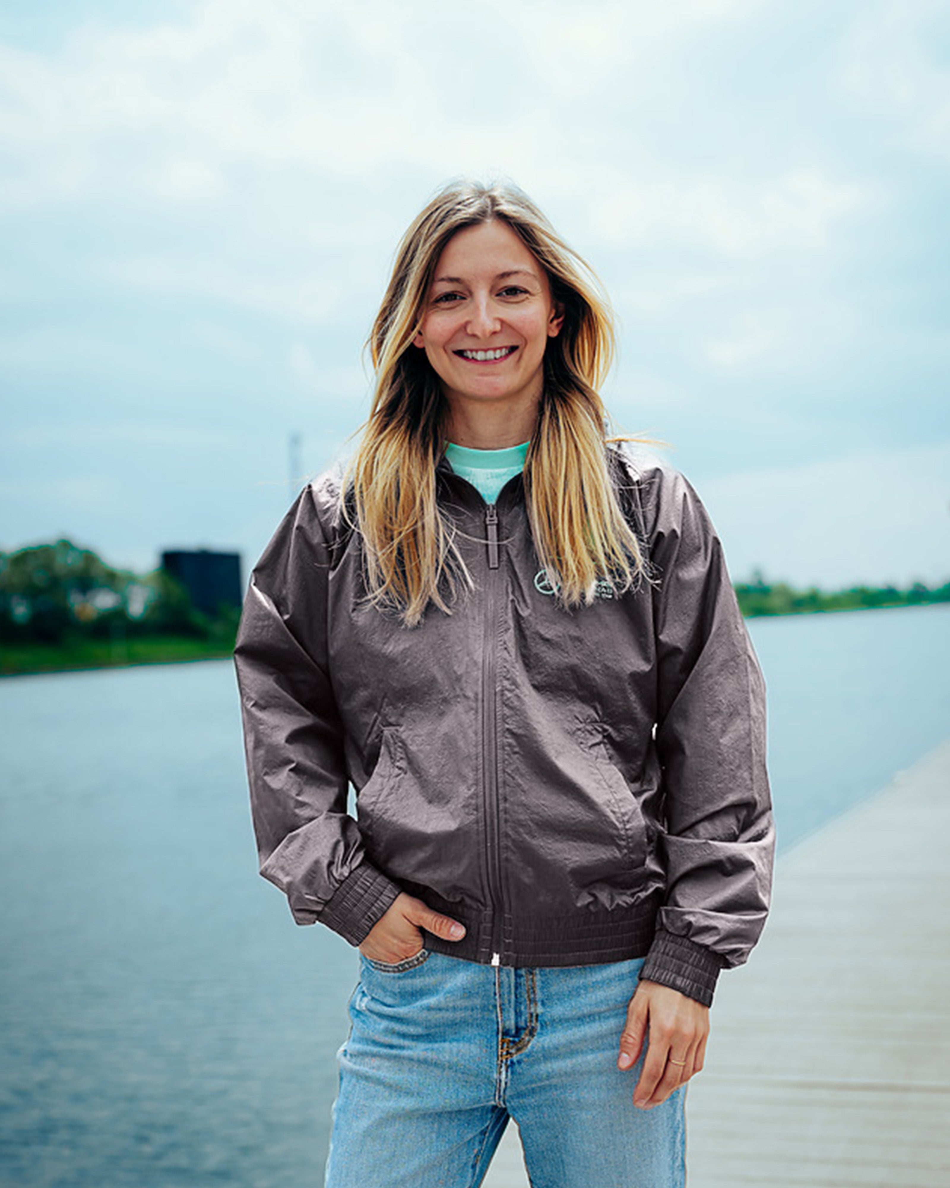 メルセデス F1コーチジャケット adidas Summer Pack Coach Jacket - Mercedes-AMG F1 | Fuel For