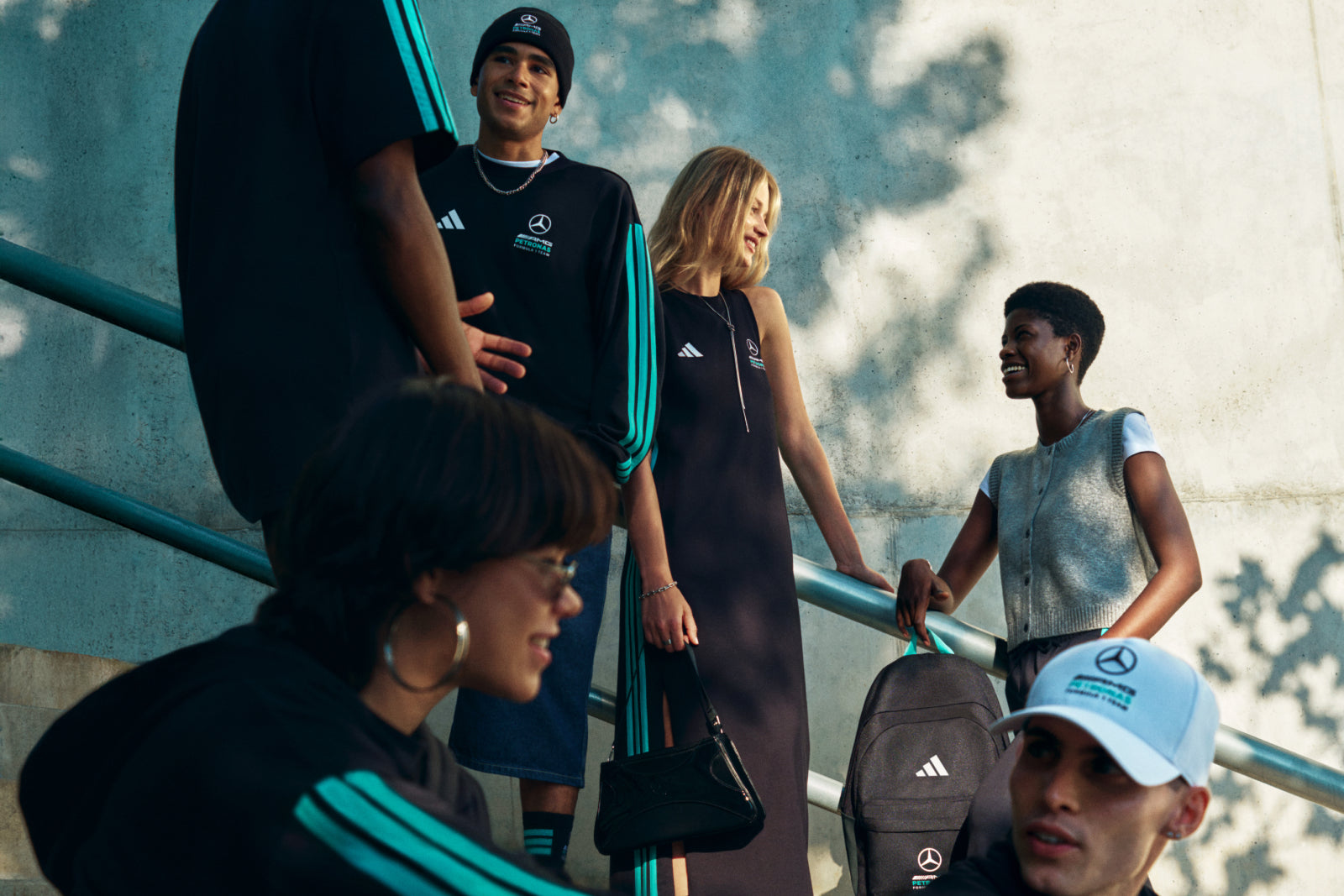 Official Mercedes-AMG PETRONAS F1 Team Store